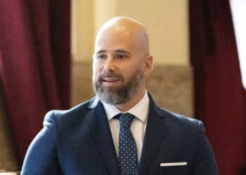 Cagliari, Mura:”Più senzatetto in strada, ma il centrosinistra pensa a cancellare il divieto di bivacco e accattonaggio”