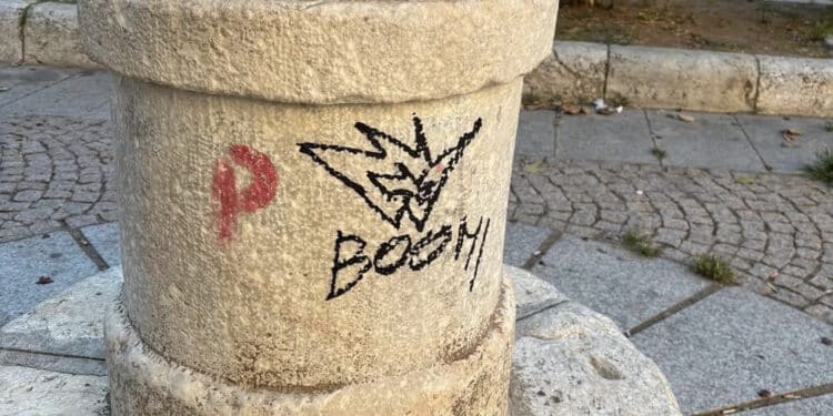 Cagliari, vandali in azione: imbrattata la Croce stazionaria a Villanova