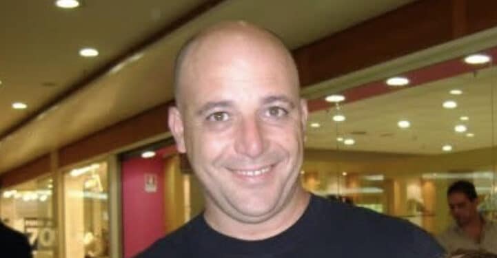 Lacrime a Cagliari per la morte di Enrico Tuveri, noto consulente finanziario: lascia la moglie e due figli