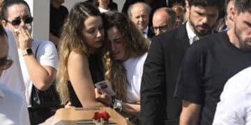 Lo straziante addio alle stelle del calcio Diogo Jota e suo fratello Andrè Silva, morti in un incidente stradale