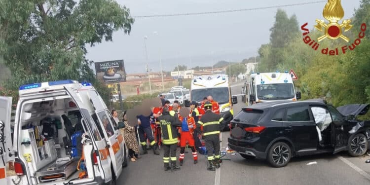 Arzachena, la statale 125 si macchia di sangue: morti due giovani di 20 anni, gravissimo un sedicenne