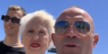 Wanna Marchi in Sardegna, tra critiche e consensi cattura l’attenzione del web (VIDEO)