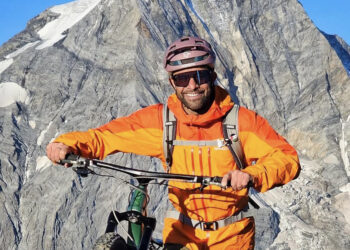 Tragedia in Val Gardena, muore a 48 anni dopo una caduta il biker ed influencer Andreas Tonelli