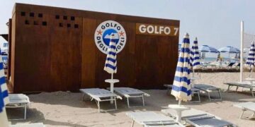 A Cagliari “Un mare di emozioni”: in un mese 250 disabili gratuitamente al Poetto