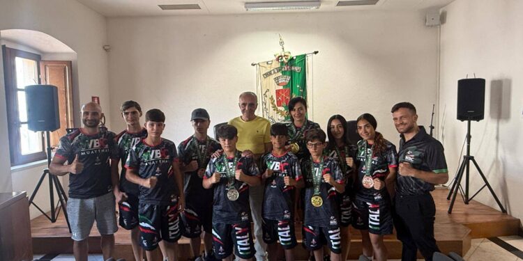 Quartu, il sindaco Milia incontra i giovani campioni di Muay Thai