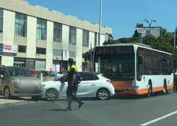 Cagliari, dall’Asse Mediano a via Santa Maria Chiara: gli incidenti stradali paralizzano il traffico