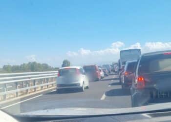 Sulcitana nel caos, ore di fila per raggiungere Capoterra