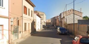 Serramanna, si schianta sul muro dopo un malore alla guida: donna in ospedale