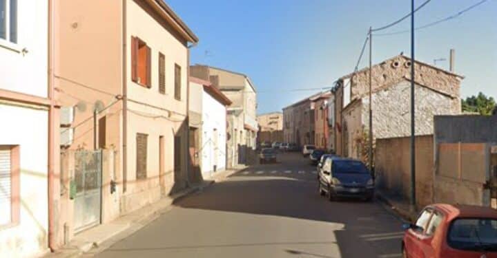 Serramanna, si schianta sul muro dopo un malore alla guida: donna in ospedale