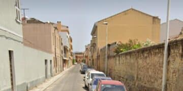 Infilzato dalla recinzione mentre la scavalca, grave un uomo a Quartu