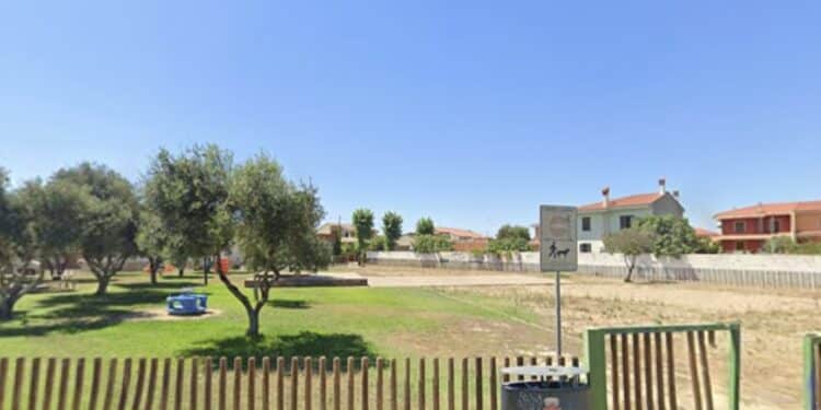 Cabras, piccola si perde e viene ritrovata al parco: l’abbraccio con i genitori