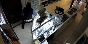 Elmas, solidarietà al gioielliere derubato: aperta una raccolta fondi