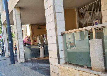 Cagliari, “Con la fame di parcheggi 50 posti auto del Comune mai utilizzati”