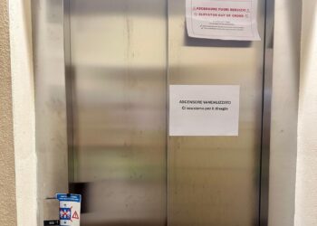 Cagliari, prima guasto poi vandalizzato: fuori uso da due settimane l’ascensore del mercato di piazza Nazzari