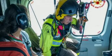 Escursionista 21enne smarrita e bloccata in parete: recuperata in buone condizioni a Cala Mariolu