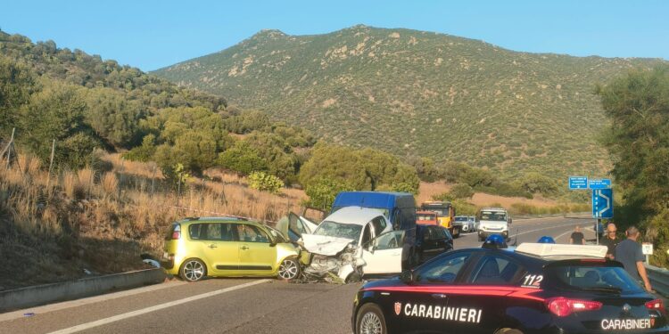 Terribile incidente sulla 125 a Geremeas, quattro auto coinvolte e 9 feriti gravi: ci sono anche due bambini
