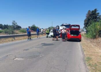 Quartu, scontro fra due auto al Margine Rosso: traffico bloccato e feriti