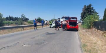 Quartu, scontro fra due auto al Margine Rosso: traffico bloccato e feriti