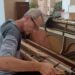 Il pianoforte del Businco è pronto per suonare nuovamente: Marco Carreras di Serdiana ha riparato gratuitamente lo strumento vandalizzato qualche giorno fa