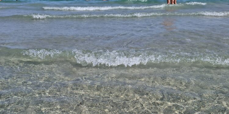 Cuglieri, 61enne sta per annegare: salvata dalla bagnina