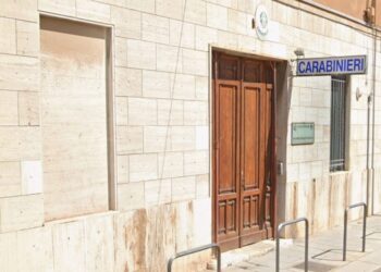 Cagliari, disabile visivo aggredito in pieno centro: “E’ sotto shock, distrutto il bastone di guida”