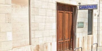 Cagliari, disabile visivo aggredito in pieno centro: “E’ sotto shock, distrutto il bastone di guida”