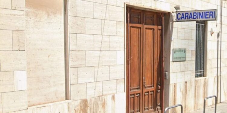 Cagliari, disabile visivo aggredito in pieno centro: “E’ sotto shock, distrutto il bastone di guida”