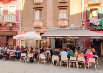 Battaglia delle pizzerie, cinque clamorosi arresti a Cagliari: in manette anche il titolare di una nota pizzeria del Corso