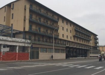 Cagliari, l’hotel extra lusso dopo dieci anni non è ancora nato: il Mediterraneo abbandonato resta nel degrado