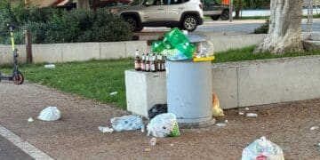 Cestini pieni di rifiuti a Su Siccu, Mura: “Occorre potenziare la pulizia”