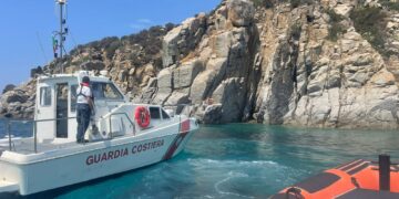 Solanas: ragazzo di 15 anni precipita da uno scoglio a Su Portu: recuperato dalla Guardia Costiera (VIDEO)