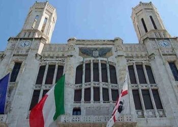 Cagliari, il centrodestra si astiene sul bilancio: “Responsabilità verso la città, non opposizione pregiudiziale”