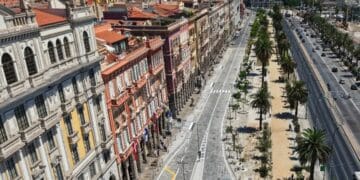 Via Roma riaperta, ma i cagliaritani si dividono tra entusiasmo e delusione: “È più bella, ma troppo caotica”