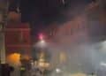 Cagliari, fuochi d’artificio nel cuore della notte in Corso Vittorio Emanuele: “Detriti sul mio balcone, nessun controllo” (VIDEO)