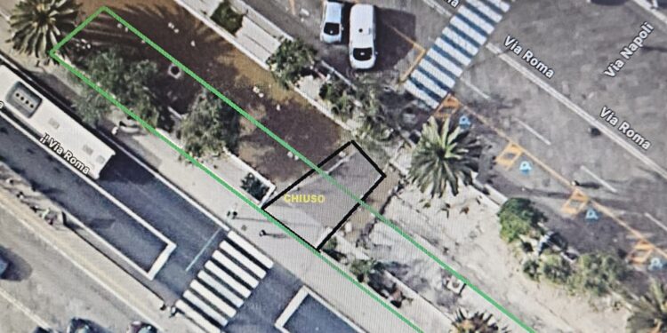 Cagliari, via Roma più ordinata ma meno funzionale: sparito il percorso pedonale verso il viale alberato