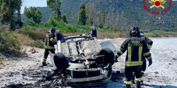 Muravera, auto esce fuoristrada e si ribalta: passeggeri in elisoccorso all’ospedale