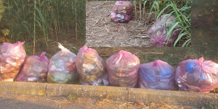 Samassi, con il monopattino alle due della notte in giro per il paese per gettare immondizia non differenziata