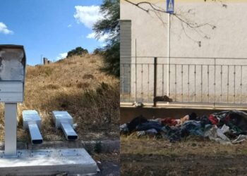 Monastir presa d’assalto dai vandali: cumuli di rifiuti e cassette distrutte