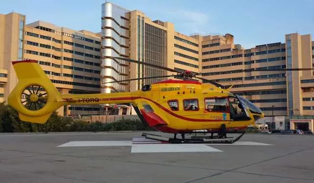 Sinnai prega per il giovane motociclista gravissimo al Brotzu: si è schiantato mentre andava al lavoro sotto il diluvio