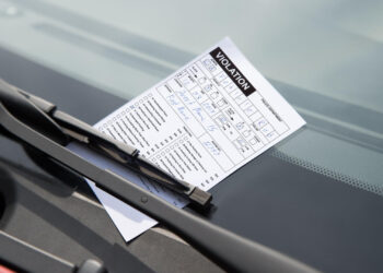 Sardegna, è allarme truffe digitali: false multe via mail a nome di PagoPA