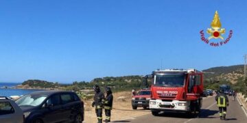 Dramma a Villasimius, esce di strada con la moto: muore un centauro