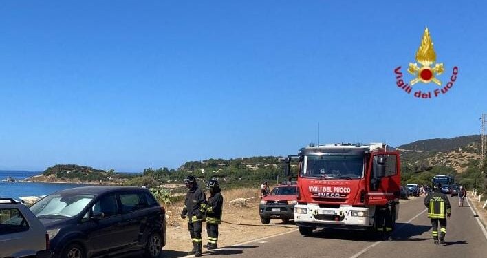 Dramma a Villasimius, esce di strada con la moto: muore un centauro