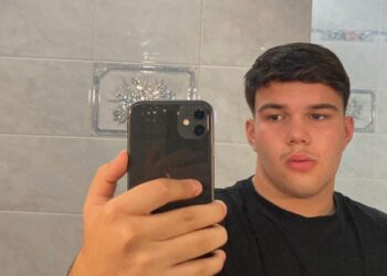 Sinnai, il dolore e il lutto per la morte tragica di Matteo si trasformano in un murale