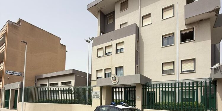 Quartu, riga con una chiave la fiancata di un Suv ma dentro c’è il figlio della proprietaria: denunciato