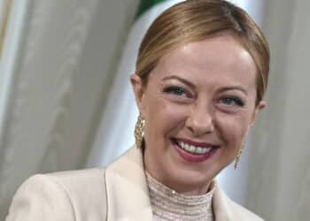 Caso Almasri, archiviazione per Giorgia Meloni ma non per Nordio e Piantedosi: “Assurdo”