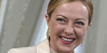 Caso Almasri, archiviazione per Giorgia Meloni ma non per Nordio e Piantedosi: “Assurdo”