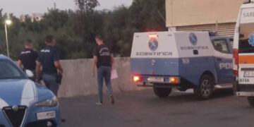 Cagliari, algerino accoltellato in piazza Matteotti: la violenza di Ferragosto