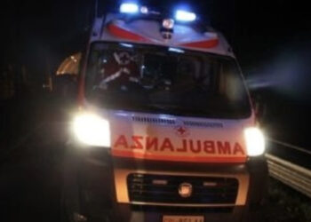 Tre ragazzini vengono investiti da un’auto pirata: morto un 16enne