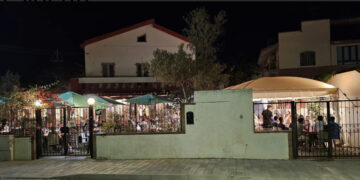 Capoterra, dieci furbetti mangiano e vanno via senza pagare: “ La notte siamo un luogo di frontiera”