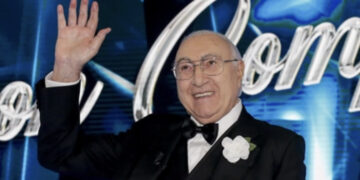 Il lungo e commosso addio a Pippo Baudo: da Lorella Cuccarini ad Enrico Brignano, tutti per dire l’ultimo “Grazie”